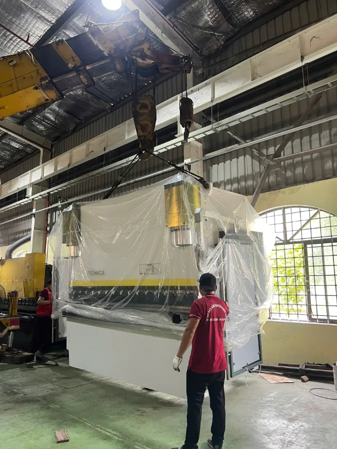 Giới thiệu về máy chấn tôn