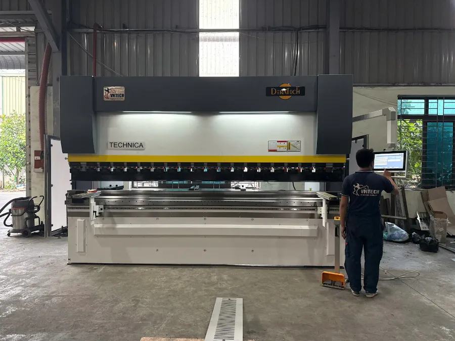 BÀN GIAO MÁY CHẤN DERATECH TAM 230/4100 TẠI BẮC GIANG 