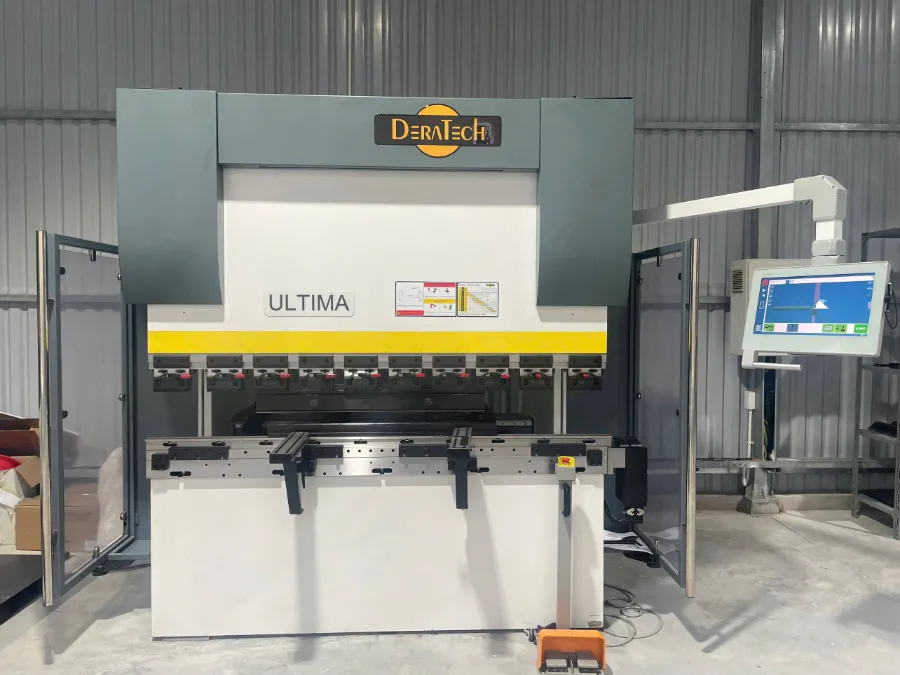 Máy chấn CNC DERATECH – Bước tiến mới trong gia công kim loại hiện đại