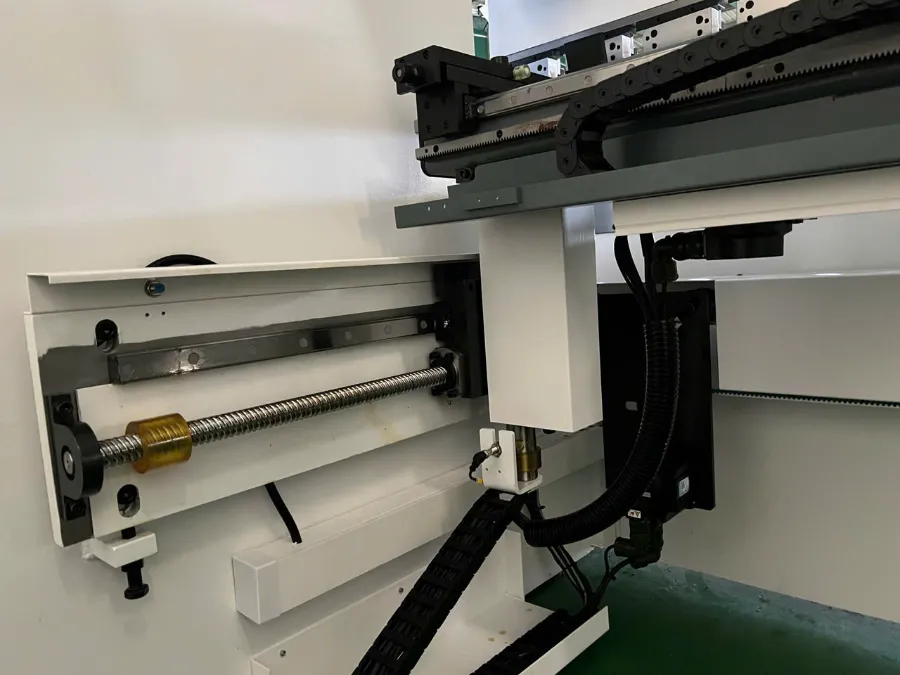 VNTECH bàn giao máy chấn Deratech TAM 170/3200 cho khách hàng 