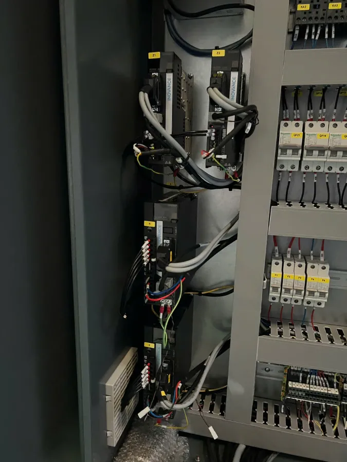 VNTECH bàn giao máy chấn Deratech TAM 170/3200 cho khách hàng 