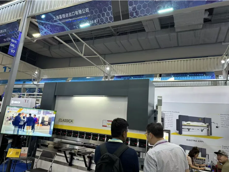 Deratech tỏa sáng tại Canton Fair 138 – Cùng VNTECH khám phá tương lai sản xuất thông minh!