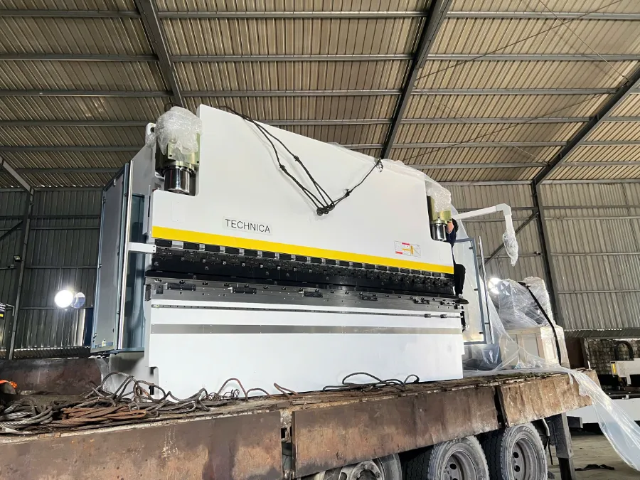 Bàn giao máy chấn CNC Deratech TAM 230/4100 – Nâng tầm gia công cơ khí tại Hải Phòng